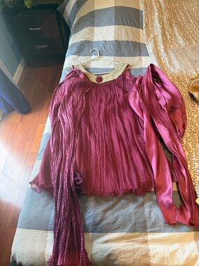 Magenta Pleated Sleeveless Blouse with Decorative Cream-Beaded Collar